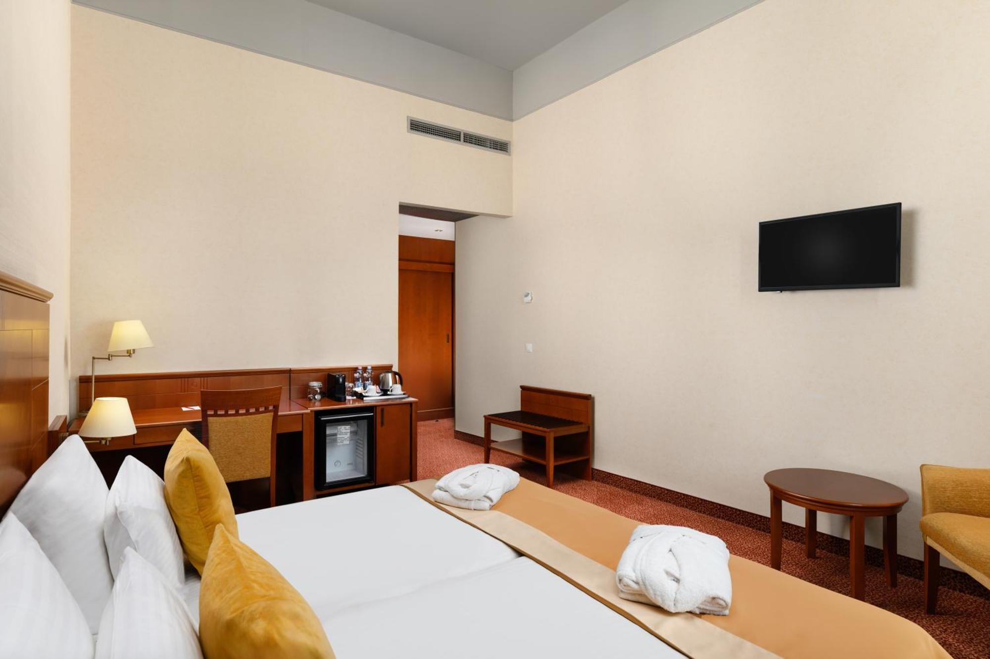 Mercure Szekesfehervar Magyar Kiraly Exteriér fotografie