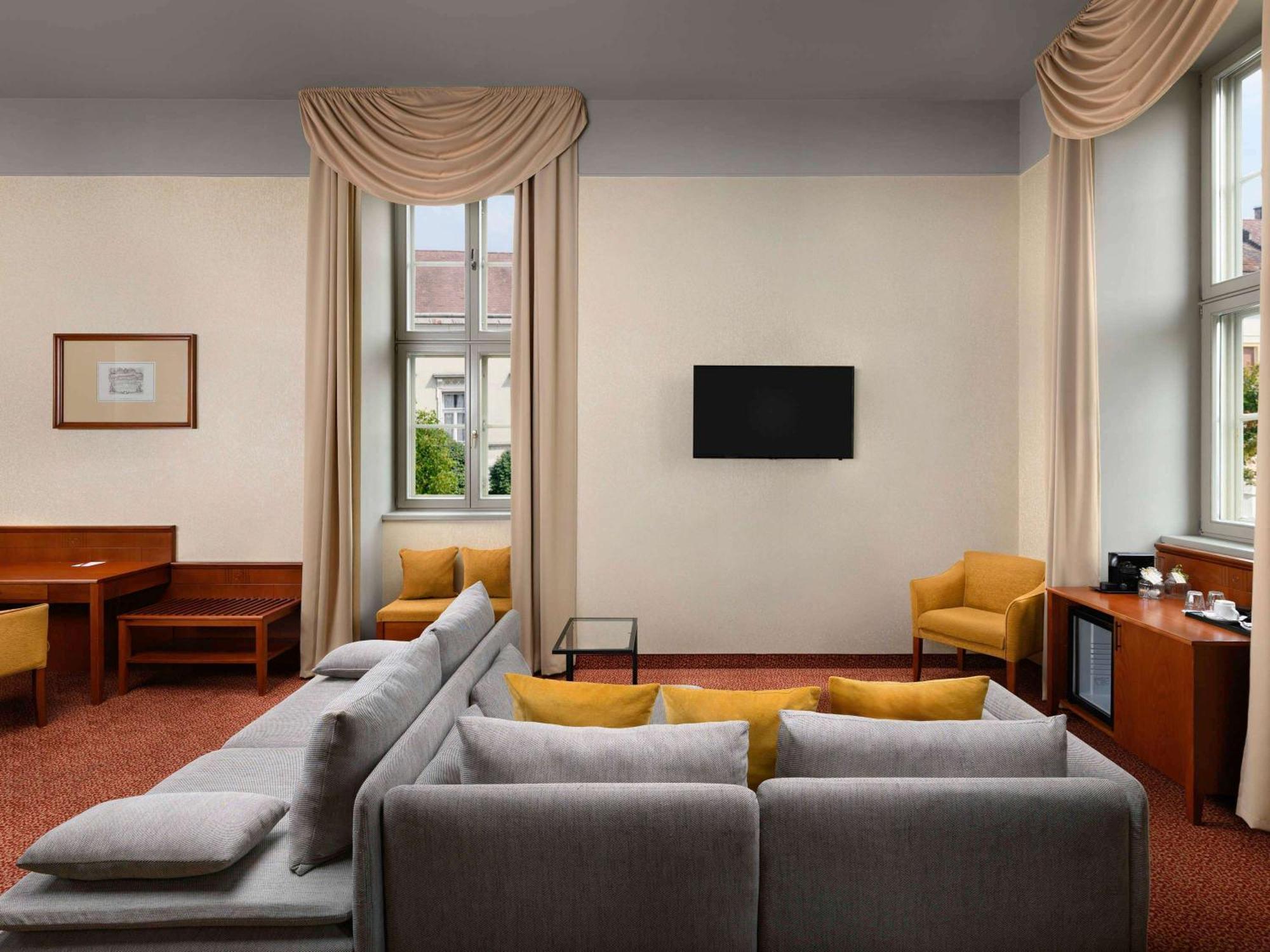 Mercure Szekesfehervar Magyar Kiraly Exteriér fotografie